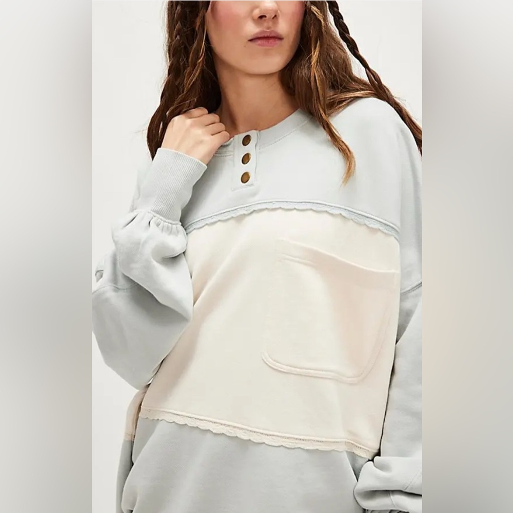 FREE PEOPLE Oversized Pullover With Scalloped Trim, Cold
Winter Combo, MED NWT - Picture 3 of 5